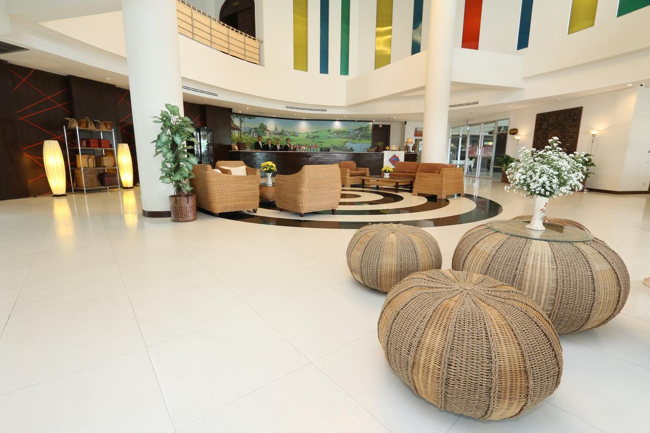 Grande Southern Hotel Thung Song Zewnętrze zdjęcie